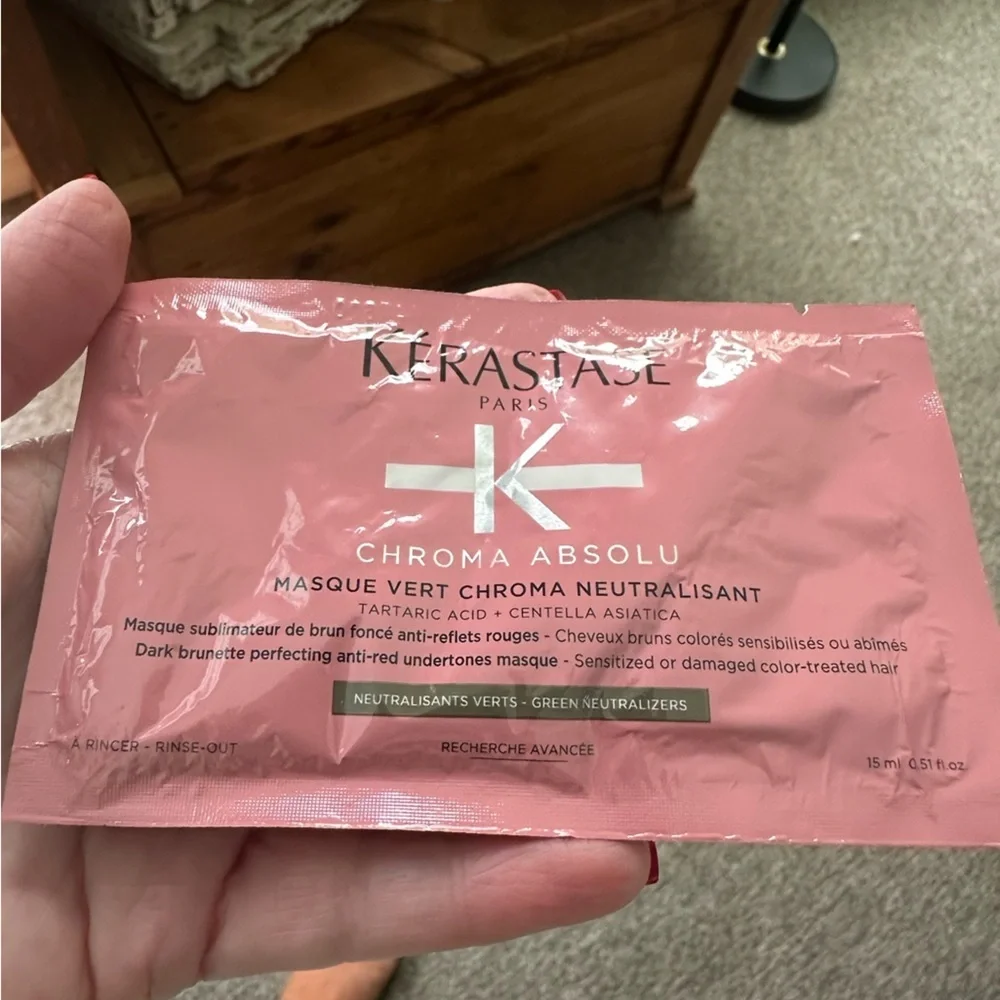 Kerastase Sampler W/4 Travel Size Products & Travel Case